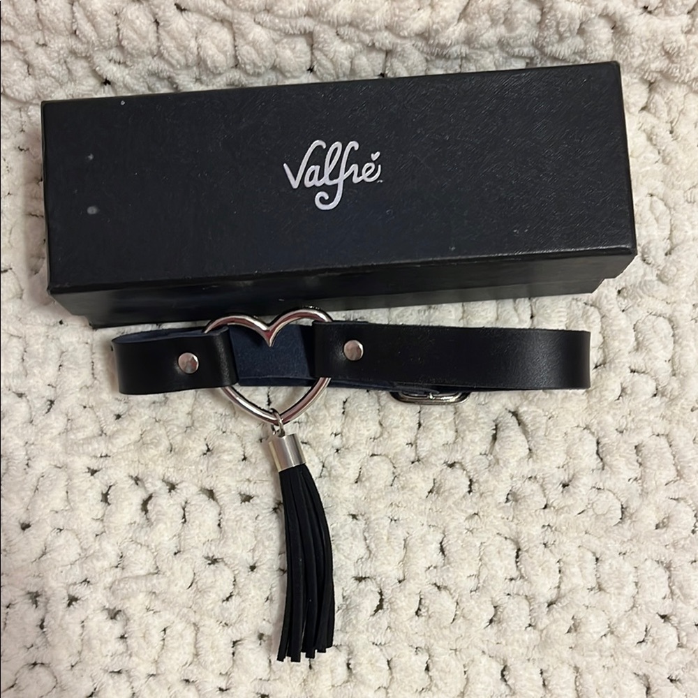 Valfre Black Heart Choker